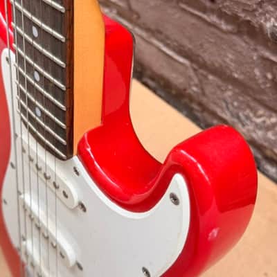 Squier by Fender Mini Stratocaster 3/4-Size Electric Guitar image 6