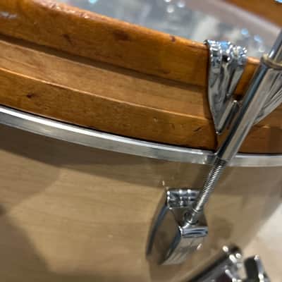 Ludwig No. 989 Big Beat Outfit 8x12 / 9x13 / 16x16 / 14x22" Drum Set (3-Ply) with Pointed Blue/Olive Badges 1973 - 1976 - Maple Cortex image 13