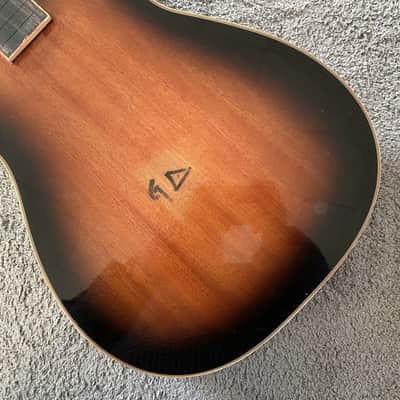Sunburst Dobro Resonator Guitar, Plywood and Mahogany Body, Maple Neck and Rosewood Fingerboard image 7