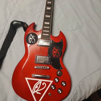 Leo Jaymz Double Cut Standard 2024 - Red w/ Eye of Horus patches image 3