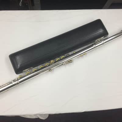 Verne Q Powell-Handmade-3 Digit Serial Number Flute-Restored-Pristine-Incredible! image 3