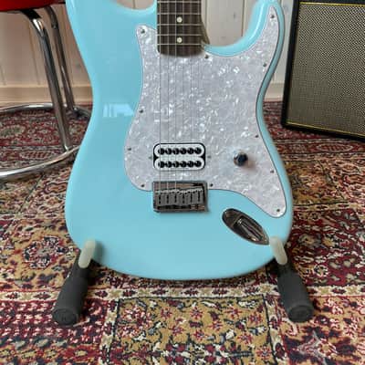 Fender Limited Edition Tom Delonge Signature Strat RW 2024 - Daphne Blue image 2