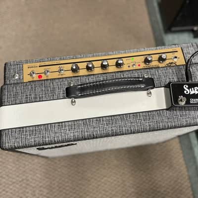 Supro 1699R Statesman 2-Channel 50-Watt Tube Guitar Combo Amp w/ Footswitch - Open Box image 2