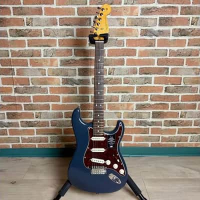 FENDER - AMERICAN PROFESSIONAL CLASSIC STRATOCASTER FADED BLACK image 1