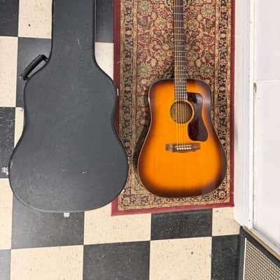 Guild D-35 1974 - 1986 - Sunburst image 2