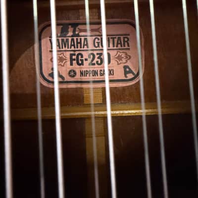 Yamaha FG-230 12-String Jumbo Dreadnought 1968 - 1972 - Natural image 2