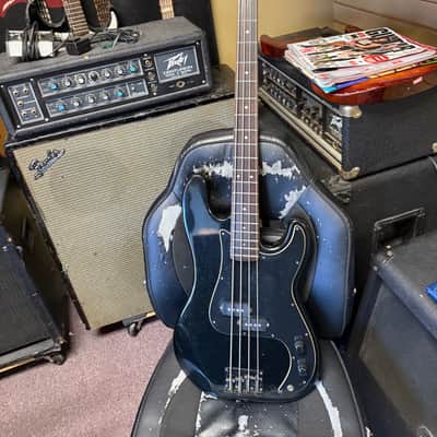 Kramer Focus by Kramer 4 string bass guitar - Black sparkle image 13