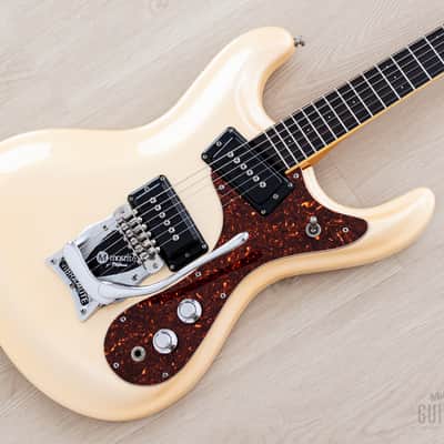 2000s Mosrite Ventures Model 1965 Vintage Reissue V-65 Pearl White w/ Vibramute & Case, Japan Fillmore