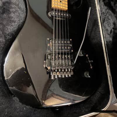 Peavey Tracer with original hard case image 2