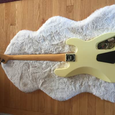 Charvel 2B Left 1988 White/Naturally Aged image 2