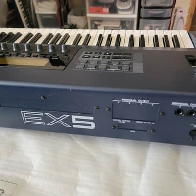 Yamaha EX5 Synthesizer Sampler Workstation 76 Keyboard W/ Aftertouch AWM VL FM floppies & Manual image 11