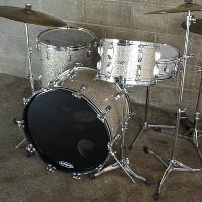 Rogers Fullerton-Era Drum Kit (22/16/12) image 4