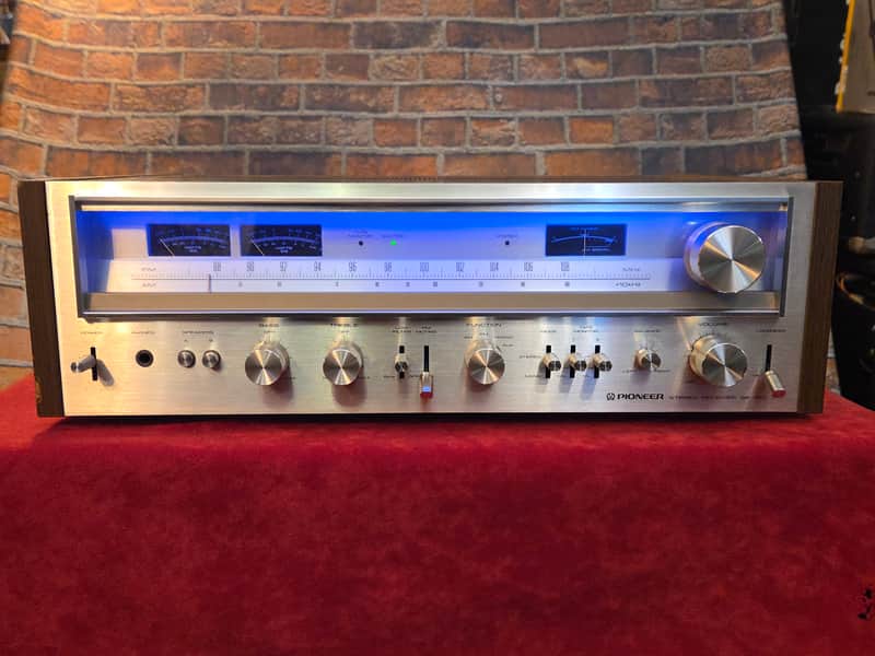 Vintage & COOL 1979 Pioneer SX-780 45-Watt Stereo Solid-State Receiver w/ LED Upgrade - JUST SERVICED!! image 1