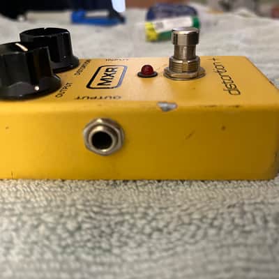 MXR M104 Distortion + 1994 - Yellow image 3