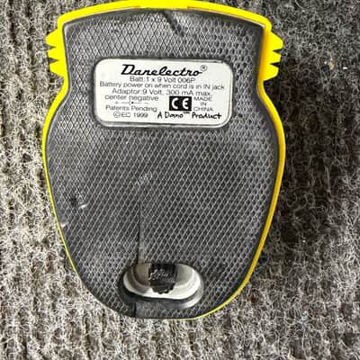 Danelectro Tuna Melt Tremolo 2010s - Yellow image 4