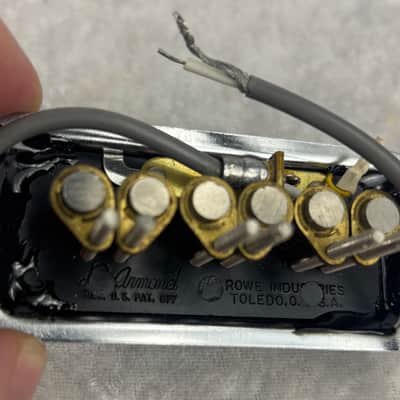 Lot of 4 vintage DeArmond Rowe Industries 2000 Dynasonic pickups (2 uninstalled) image 7