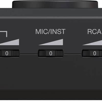 IK Multimedia iRig Stream Pro Livestream Audio Interface image 4