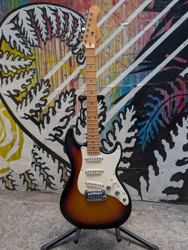 G&L SC-3 1992-93 Sunburst with TKL Case