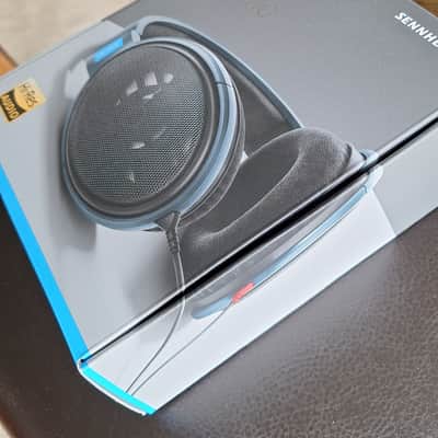 Sennheiser HD 600 Professional Headphones NEW!! (Open box) image 2