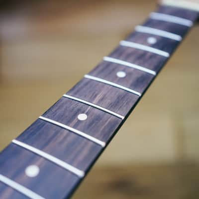 Stratocaster Neck – Roasted Maple & Rosewood | Unfinished | 21 Frets | Bone Nut image 10
