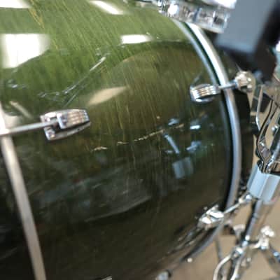 Pre-Owned Ludwig Classic Maple 3-PC Shell Pack 14/16/24 (Green Lacquer) imagen 12