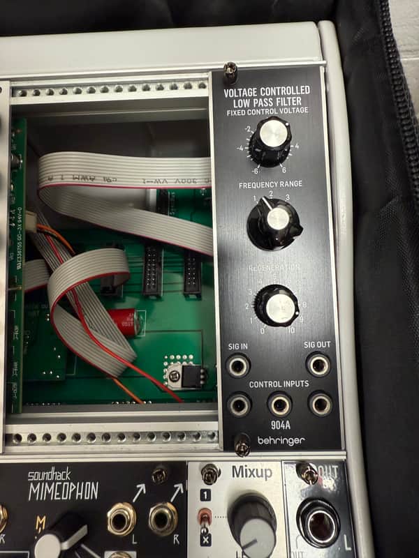 Behringer 904A Voltage Controlled Low Pass Filter Eurorack Synthesizer Module 2020 - Present - Black image 1