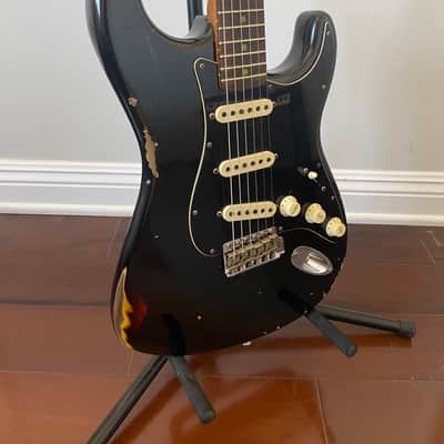 Fender Custom Shop Dual Mag II Stratocaster Relic 2020 - Black over 3-Color Sunburst image 2