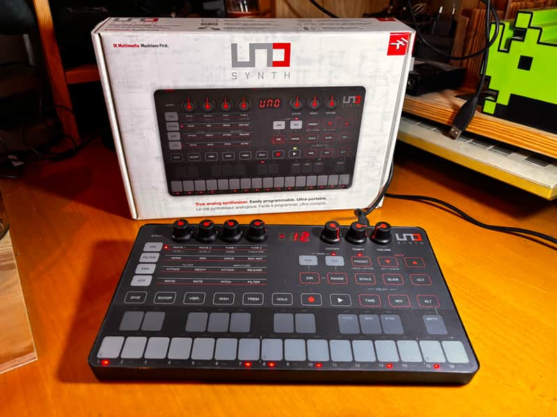 IK Multimedia UNO Analog Synth 2018 - Present - Black image 1