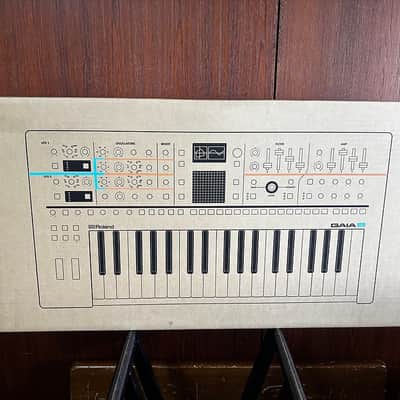 NEW in Box: Roland Gaia 2 37-Key 22-Voice Synthesizer 2024