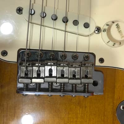 Fender Stratocaster ‘62 AVRI (American Vintage Reissue) Fullerton Plant/Era (1982/83) (Pre-Custom Shop) 3 tone sunburst image 3