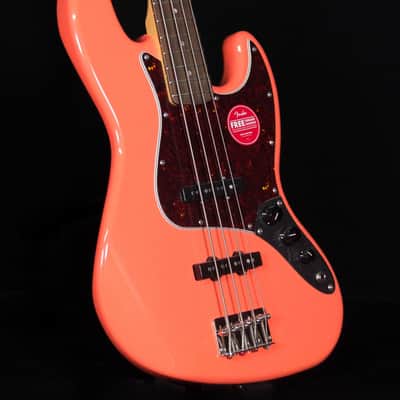 Squier Classic Vibe 60s Jazz Bass, Laurel FB, Tahitian Coral image 4