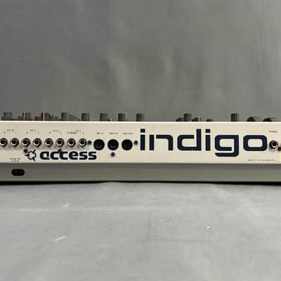 Access Virus Indigo 2 37-Key Digital Synthesizer 2002 - White image 10