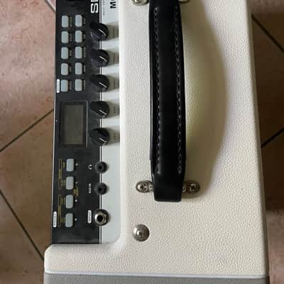 Mooer SD30 30-Watt 1x8" Digital Modeling Guitar Combo 2019 - Present - White image 2