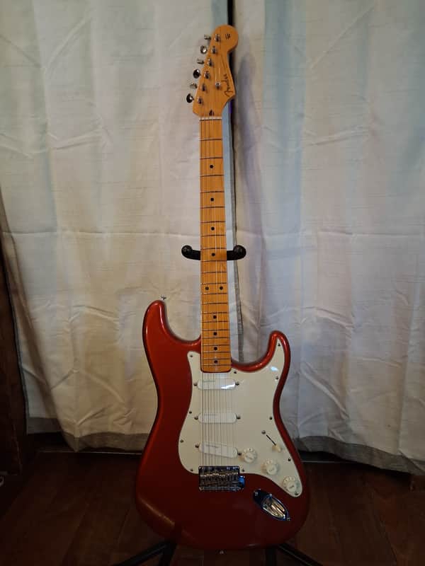 Fender Stratocaster 2019 - Red image 1