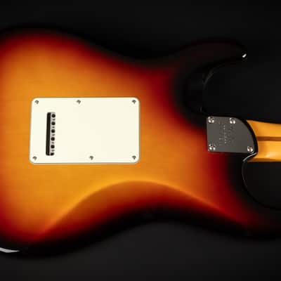 2022 Fender American Ultra Stratocaster HSS with Rosewood Fretboard - Ultraburst | USA Coil-Tap Compound Radius Locking Tuner | CoA OHSC image 11
