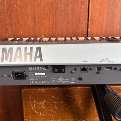 Yamaha MOTIF XS7 - 76-Key Music Production Synthesizer Workstation Keyboard w/ case image 9