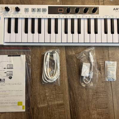 Arturia KeyStep 37 MIDI Controller 2021 - 2025 - White