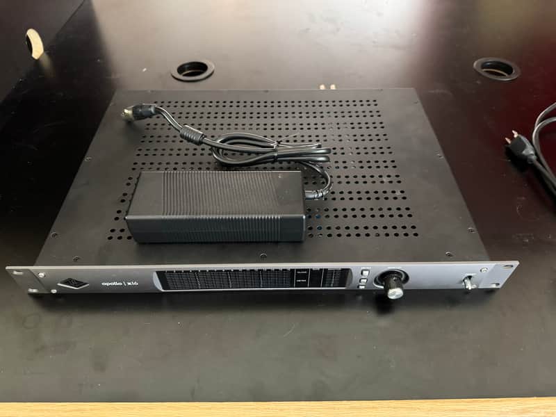 Universal Audio Apollo x16 Thunderbolt 3 comes LOADED w/PLUGINS!! MINT! image 1