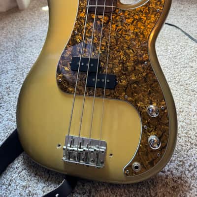 Fender Precision Bass with Rosewood Fretboard 1970 - 1983 Antigua image 1