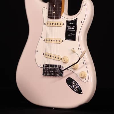 Fender Player II Stratocaster, Rosewood FB, Chambered Ash, White Blonde image 2