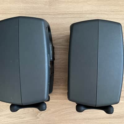 Genelec 8030B Studio Monitors - 5" Powered (Pair) 2013 - 2017 - Gray image 4