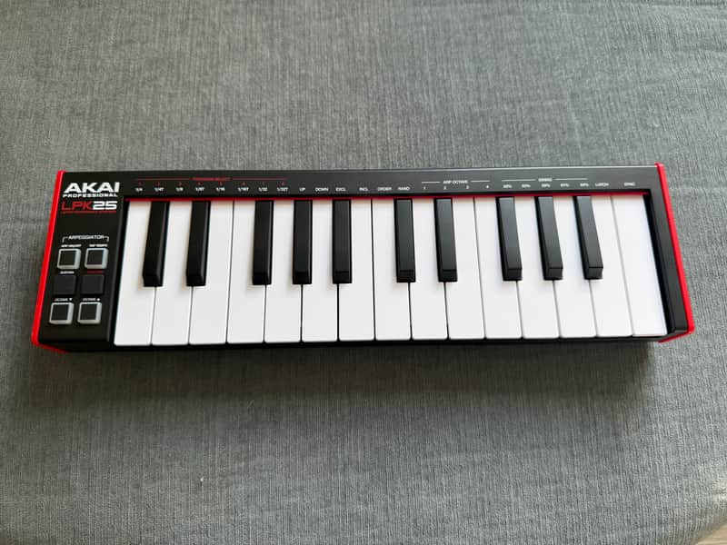 Akai LPK25 | Reverb
