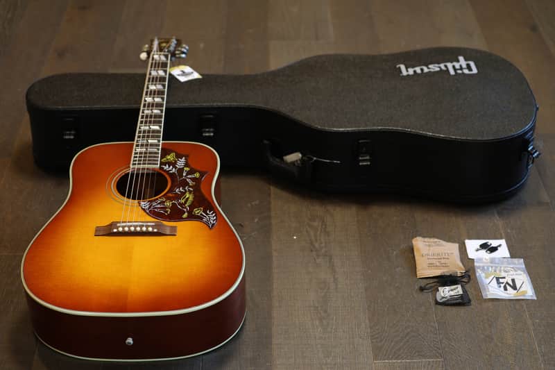 2003 Gibson Hummingbird Light Sunburst Acoustic/ Electric Dreadnaught Guitar + Hard Shell Case image 1