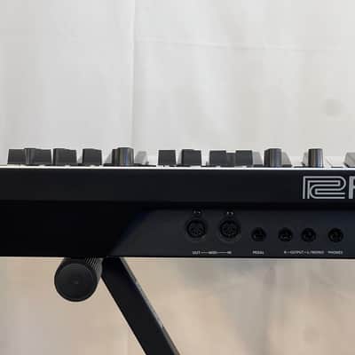Roland Gaia 2 37-Key 22-Voice Synthesizer 2023 - Present - Silver + Original PSU image 14