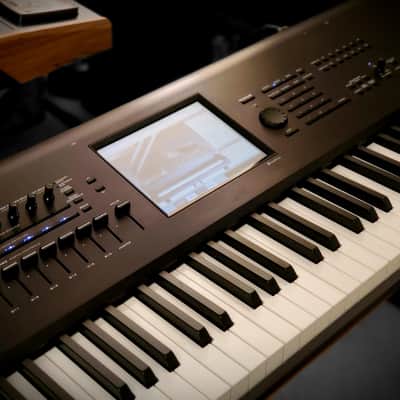 MUST SEE!!! KORG KRONOS 88 FULLY INSPECTED/SERVICED AND IN AMAZING CONDITION! image 10