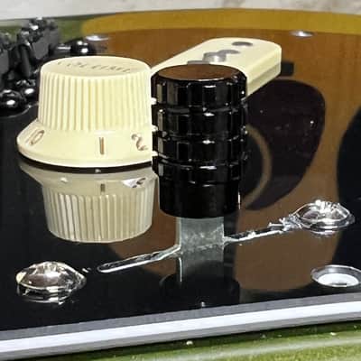 Kinnatone Bruno Grenade knurled Aluminum 3 or 5 way Blade style Switch Tip. For Strat or Tele image 3