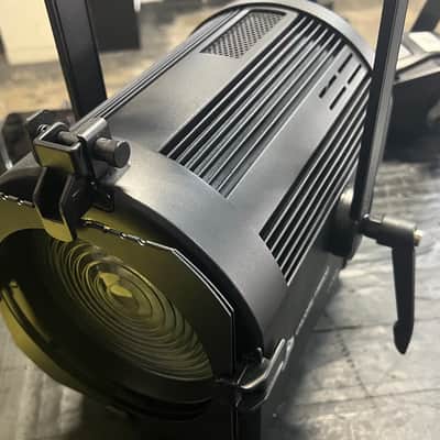 ADJ Encore FR150Z 130W LED Lighting Fixture with 8" Fresnel Lens - Store Demo image 3