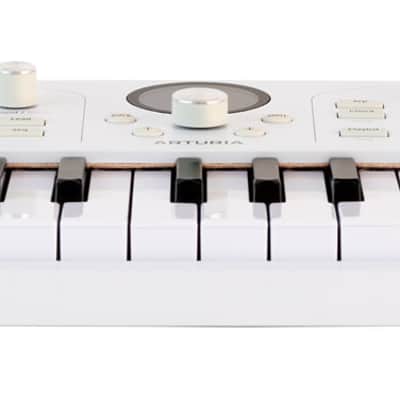 Arturia ASTROLAB 37 Key Stage Keyboard w/MIDI/USB/Bluetooth/Wifi+Headphones image 9