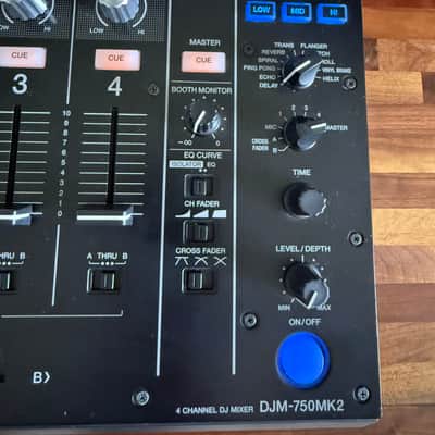 Pioneer DJM-750MK2 w/ Odyssey Flight Case & Decksaver image 7
