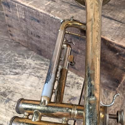 Buescher Aristocrat Model 207 Bb Trumpet 50's era needs work image 12
